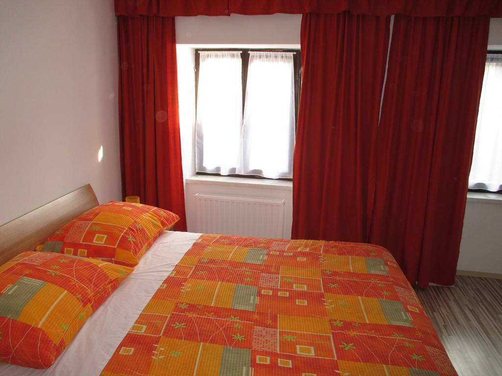 Studio Brnat Apartment โคบาริด ห้อง รูปภาพ