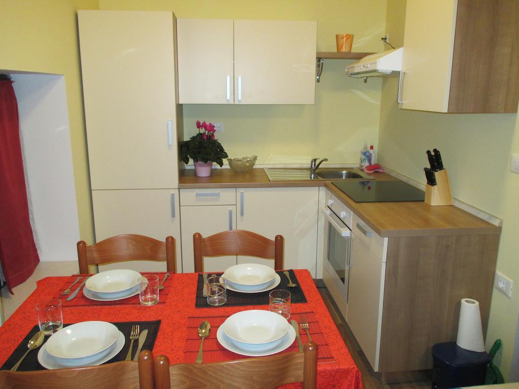 Studio Brnat Apartment โคบาริด ห้อง รูปภาพ